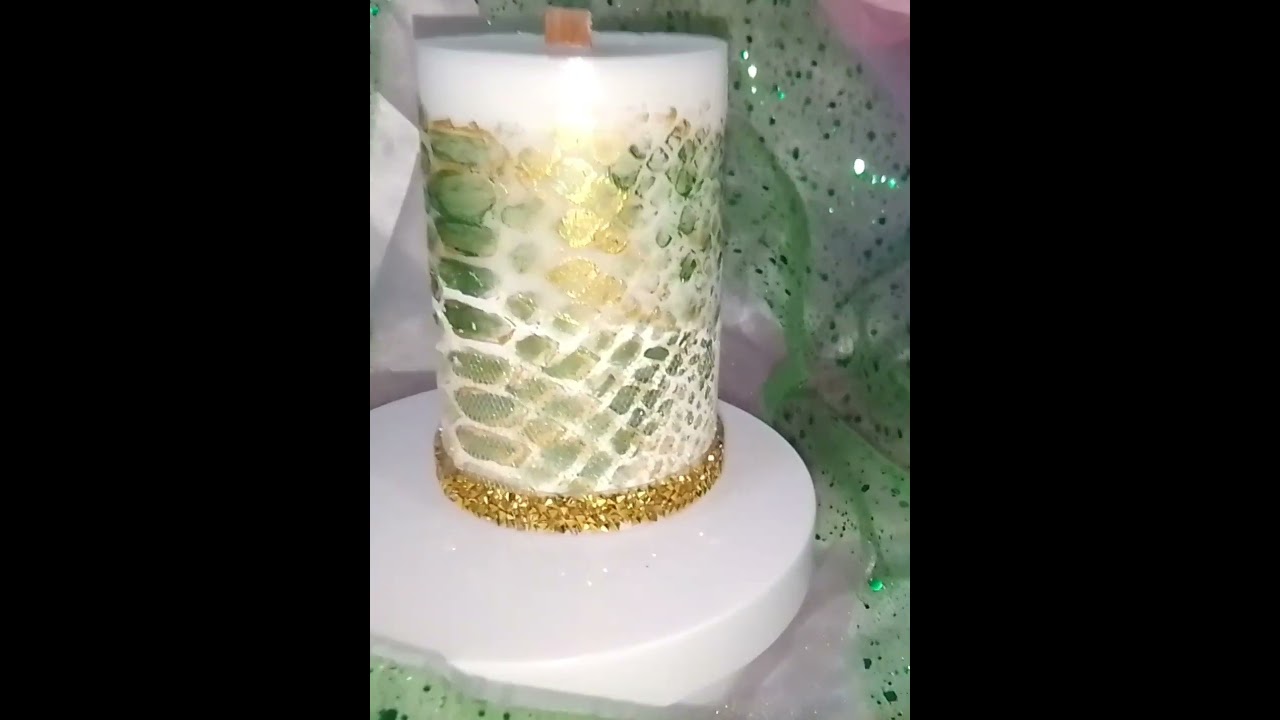Новогодняя краса, зеленая коса #candle #snake #green #свечи #новогодниесвечи #skinsnake