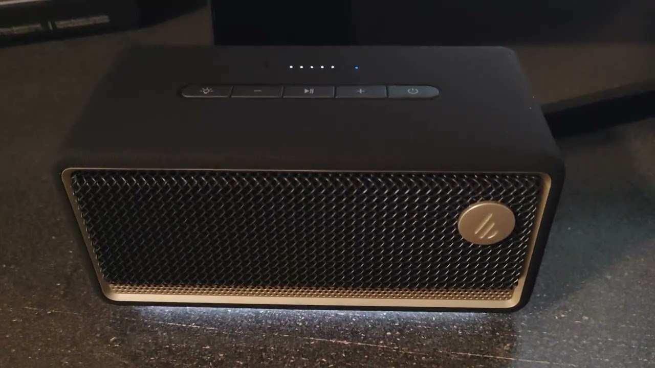 Superb audio quality in small packages ( Edifier ES60 and the DinDin-007)