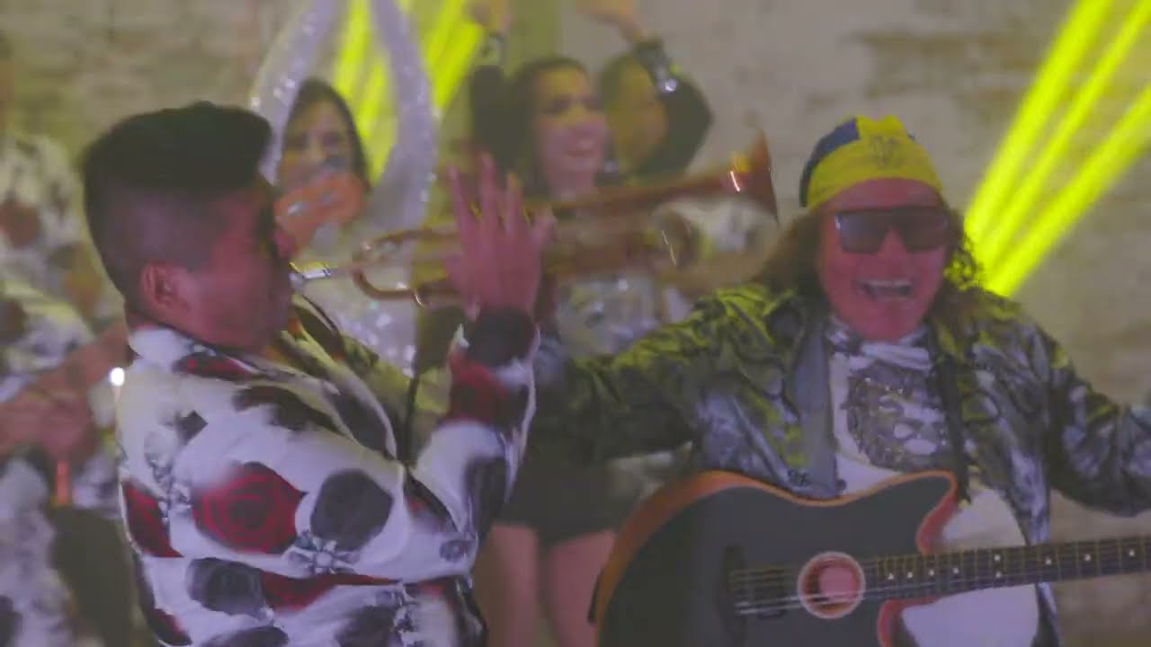 Los Karkik's - Chilate Con Sabor a Chocolate [Video Musical]