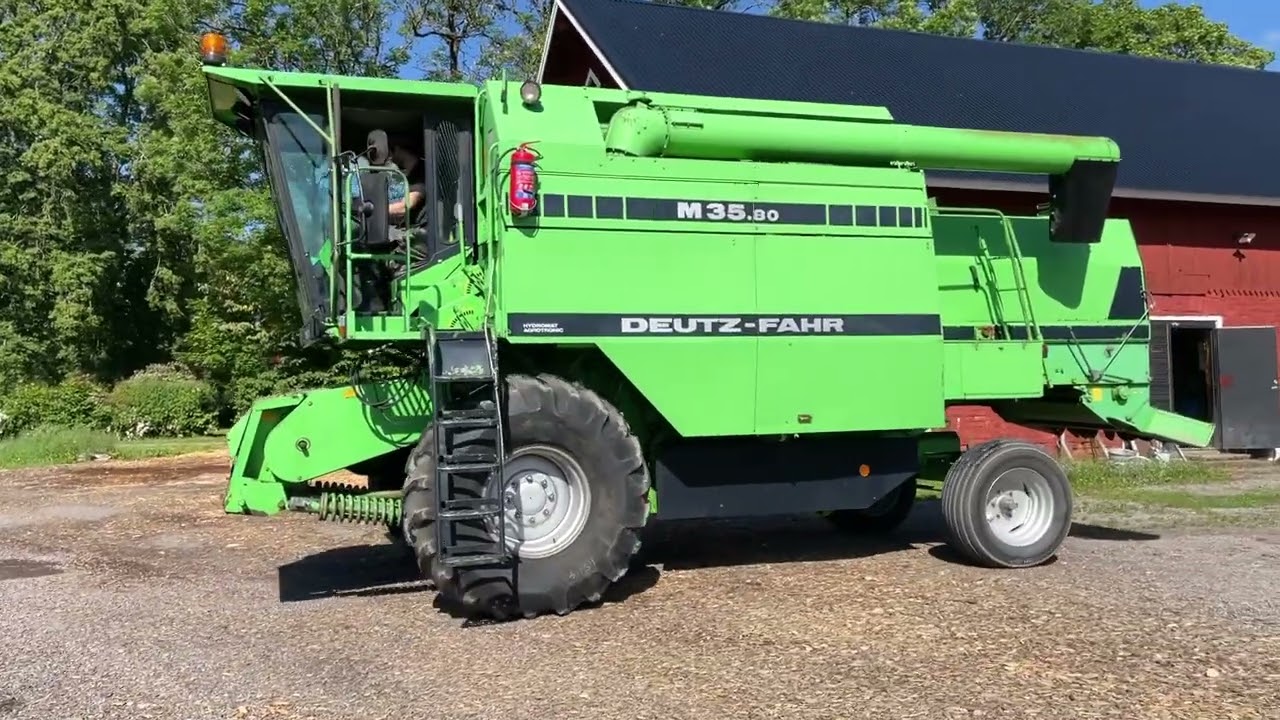 Köp Skördetröska Deutz Fahr 6112 M35.80 med 16 fots skärbord på Klaravik
