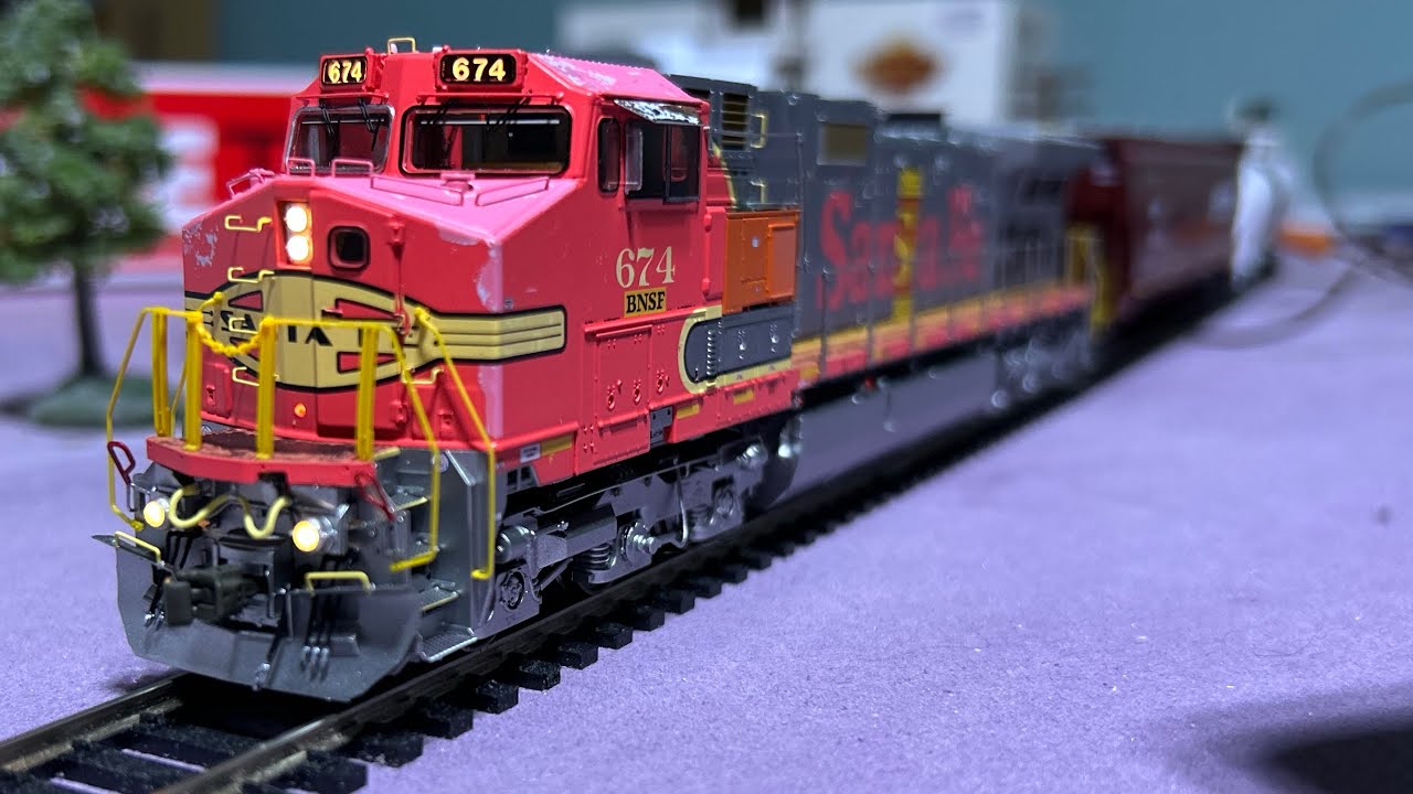 I’M BACK!! | Review: ScaleTrains Rivet Counter BNSF Ex-ATSF DASH-9 - 2026 Release! ESU LokSound V5!