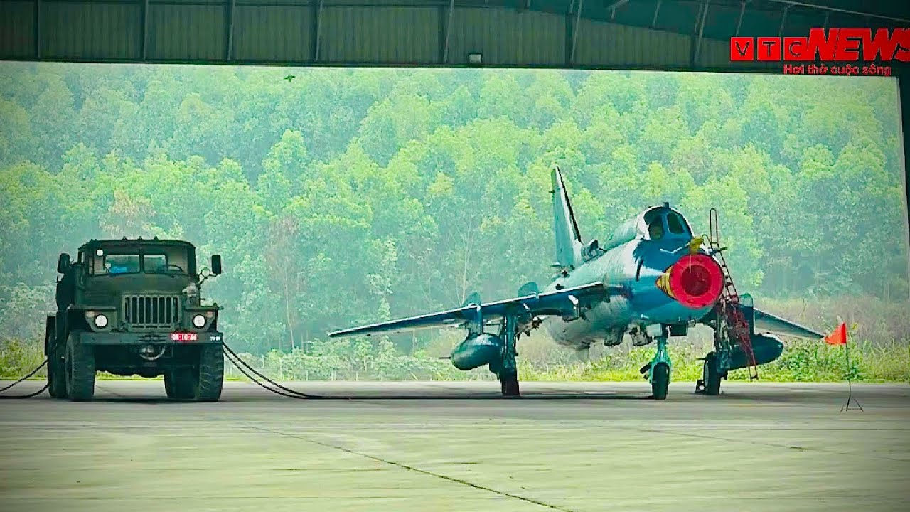 Sukhoi Su-22UM3K/M4 Fitter in Action - Vietnam’s people Air Force (VPAF) 🇻🇳