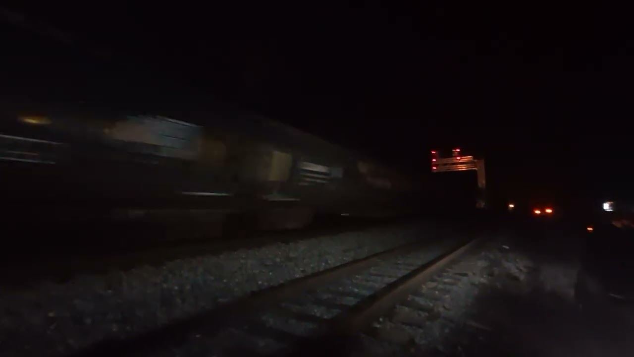 Fast 11Z at Shenandoah Junction