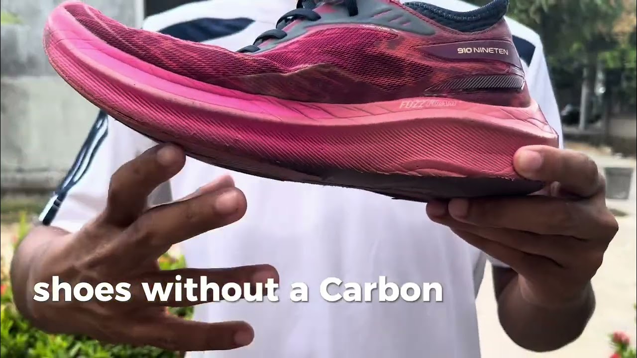 TUGAS DISCUSSION TEXT | (carbon plateless running shoes) | (Muahammad arif syahputra 12.3.2)