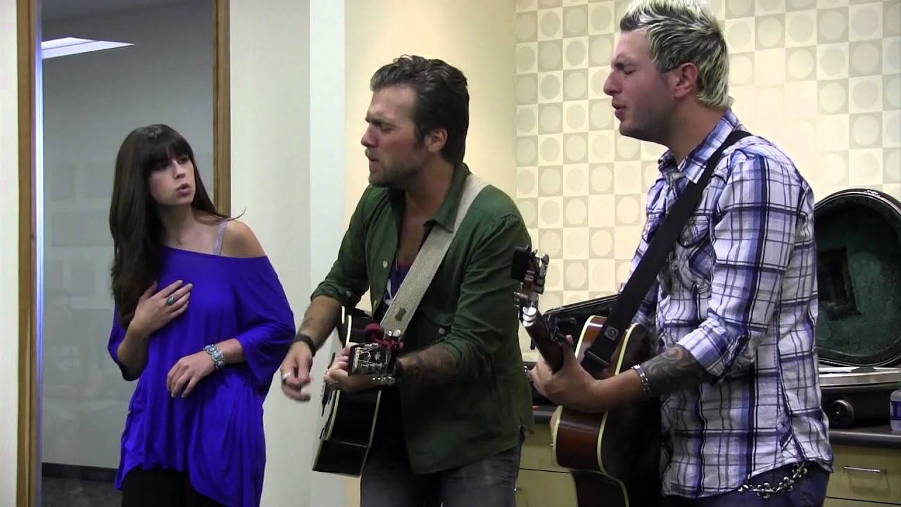 Gloriana Performing 