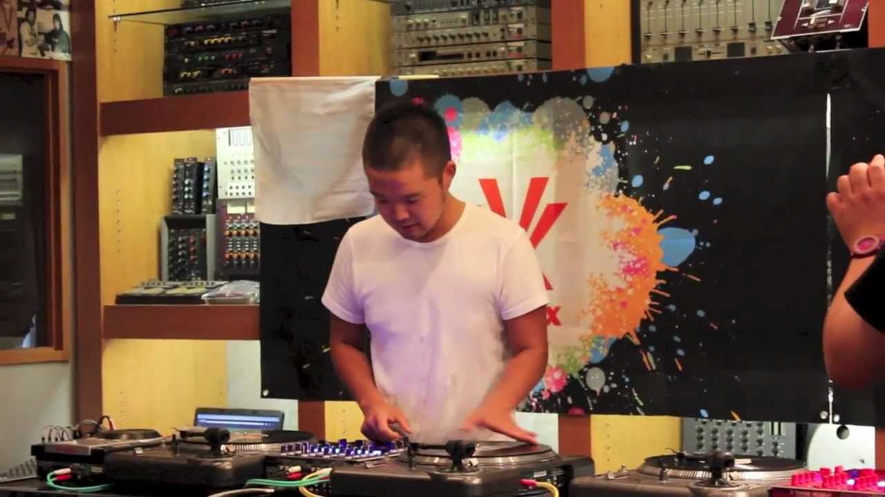DJ Koyano vs. DJ Show