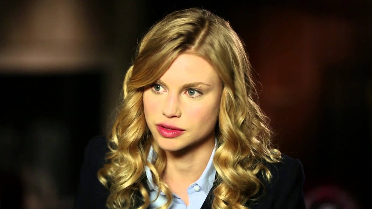 Lucy Fry Answers Fan Question for Vampire Academy film