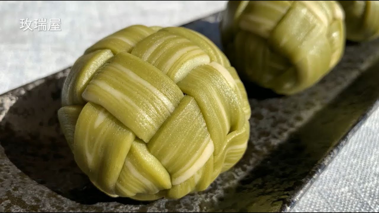 绣球酥 Hydrangea macrophylla Egg-yolk puff || 红豆蛋黄酥、绿豆酥