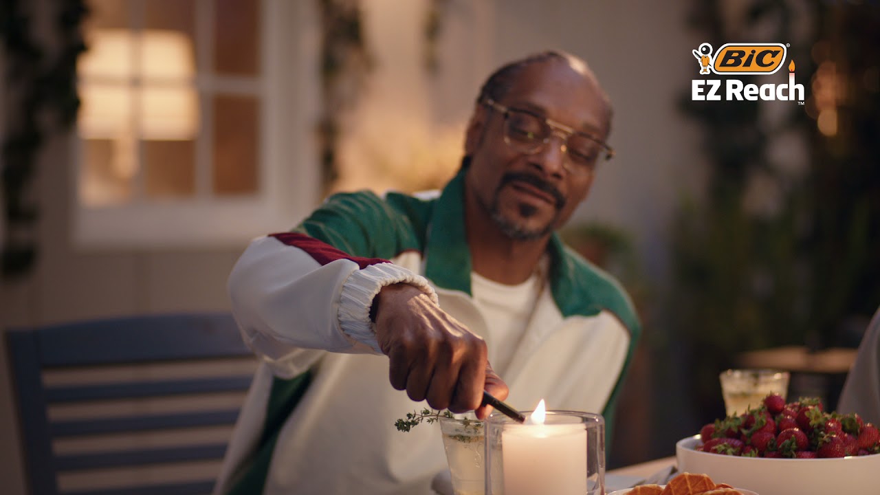BIC&reg; EZ Reach&trade; &ldquo;Pass It&rdquo; with Snoop Dogg and Martha Stewart