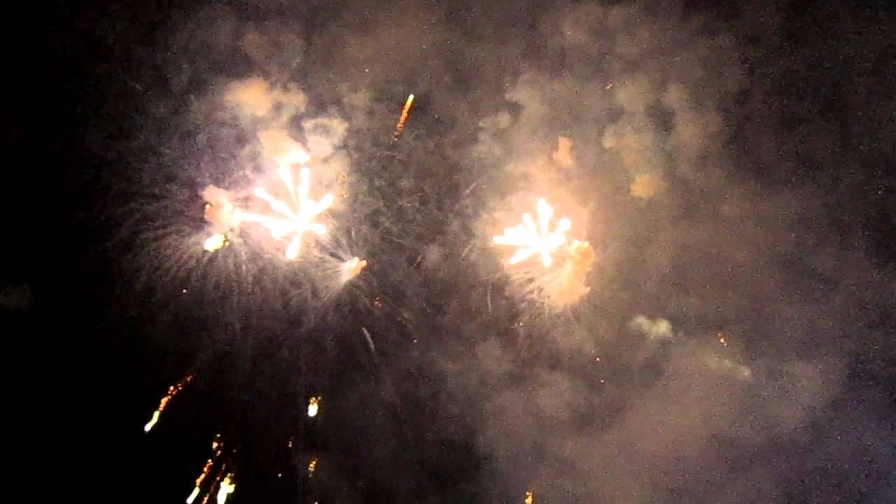 firework 2013 in Mall Of Asia Happy New Year