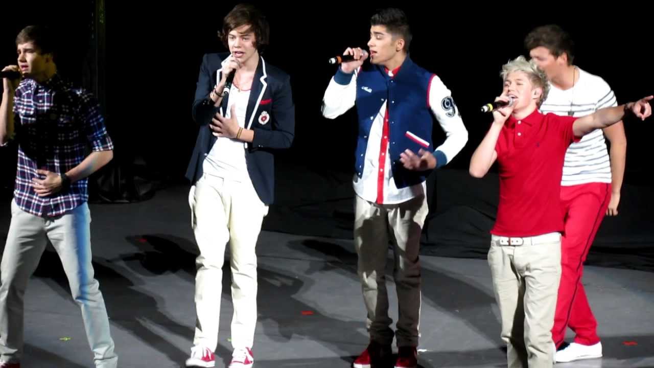 Moments - One Direction (Air Canada Centre, Toronto 02/26/12)