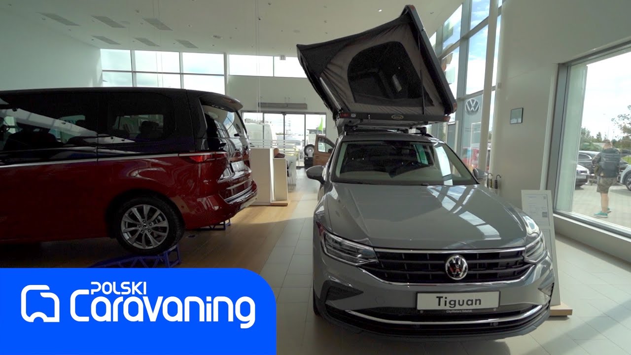SUV Volkswagen Tiguan z namiotem dachowym to r&oacute;wnież pojazd do podr&oacute;żowania po Europie.