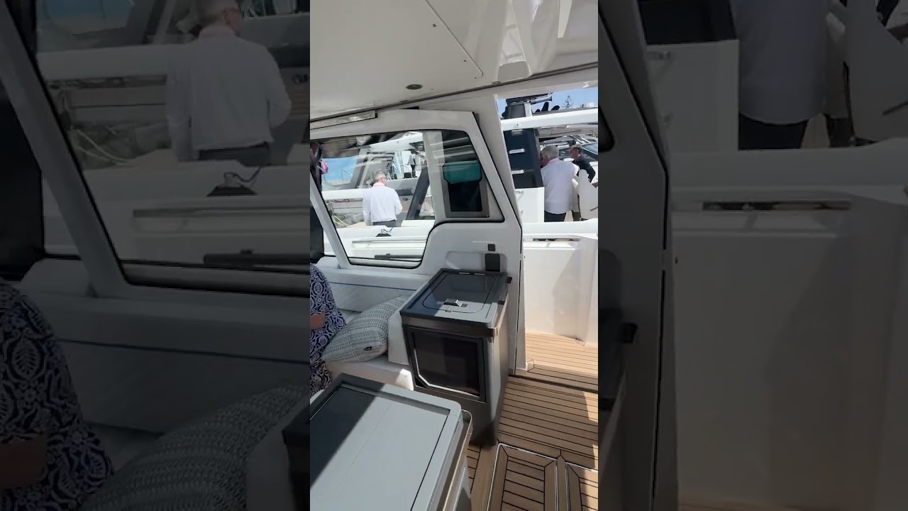 Welcome aboard the Windy SR40 Inboard