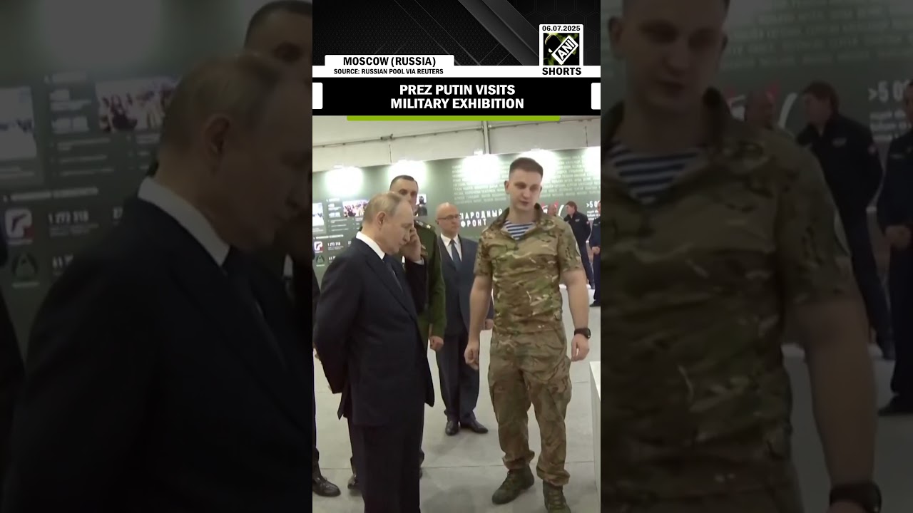 Vladimir Putin visits All-Russia People's Front&rsquo;s military hardware exhibition in Moscow