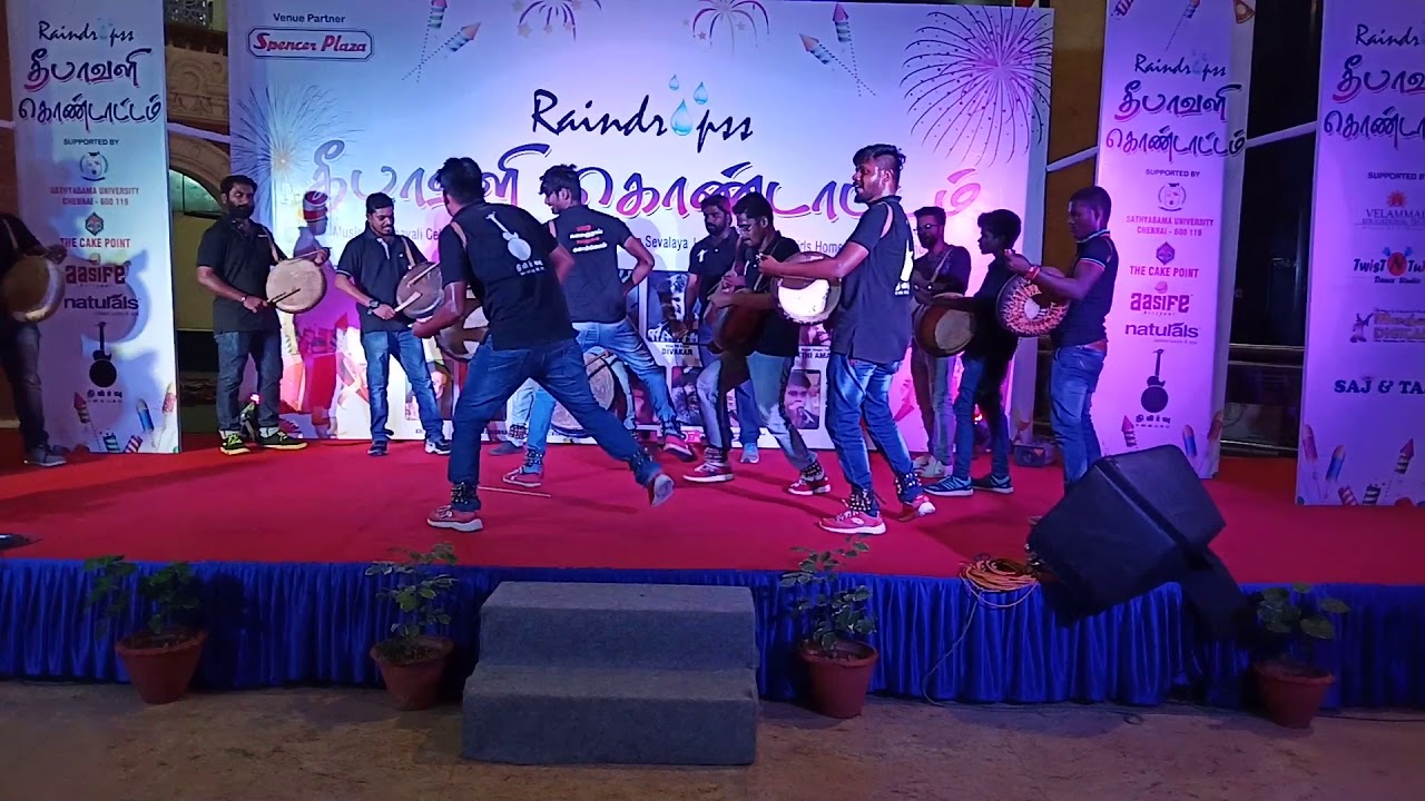 Nimirvu Kalayagam Parai  Performance at Spencer Plaza