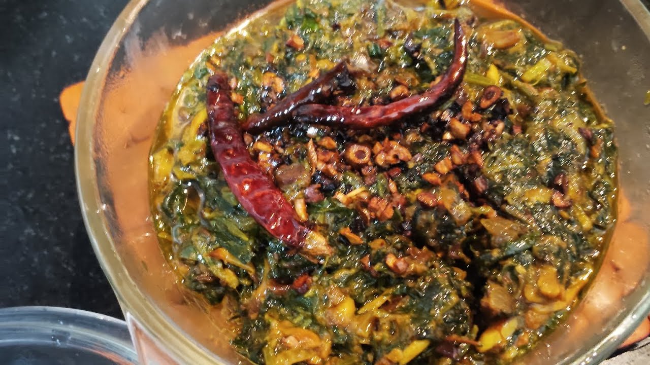 सर्दियाँ जाने से पहले एक बार ज़रूर बनाइए यह लहसुनी पालक 😍