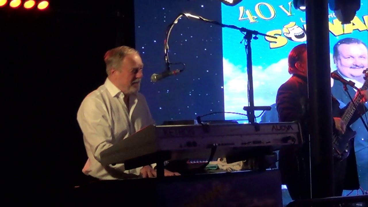 LASSE HOIKKA & SOUVARIT ON STAGE 27.2.2019