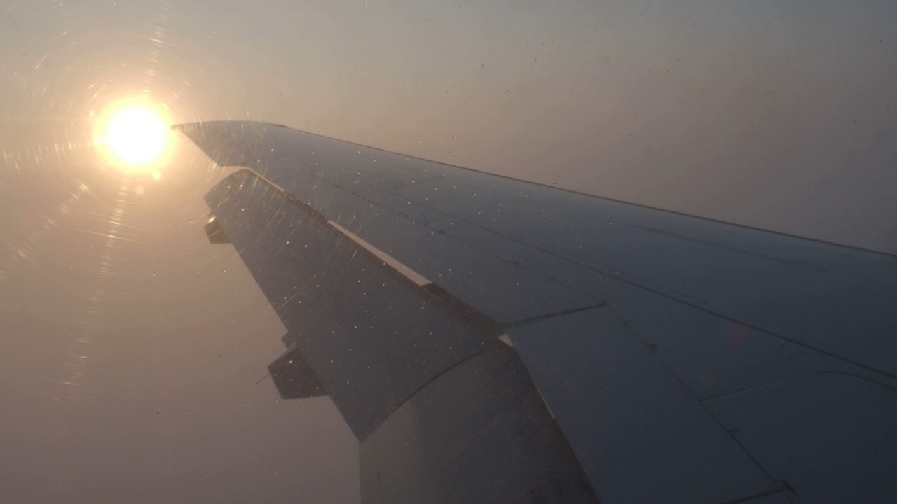 Superjet 100 takeoff and landing - Сухой Суперджет 100