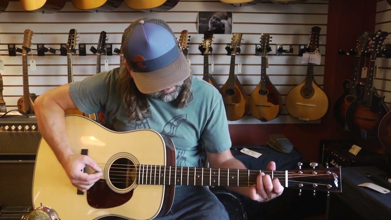 New Collings D2HGV no 35908 - German Spruce with Indian Rosewood