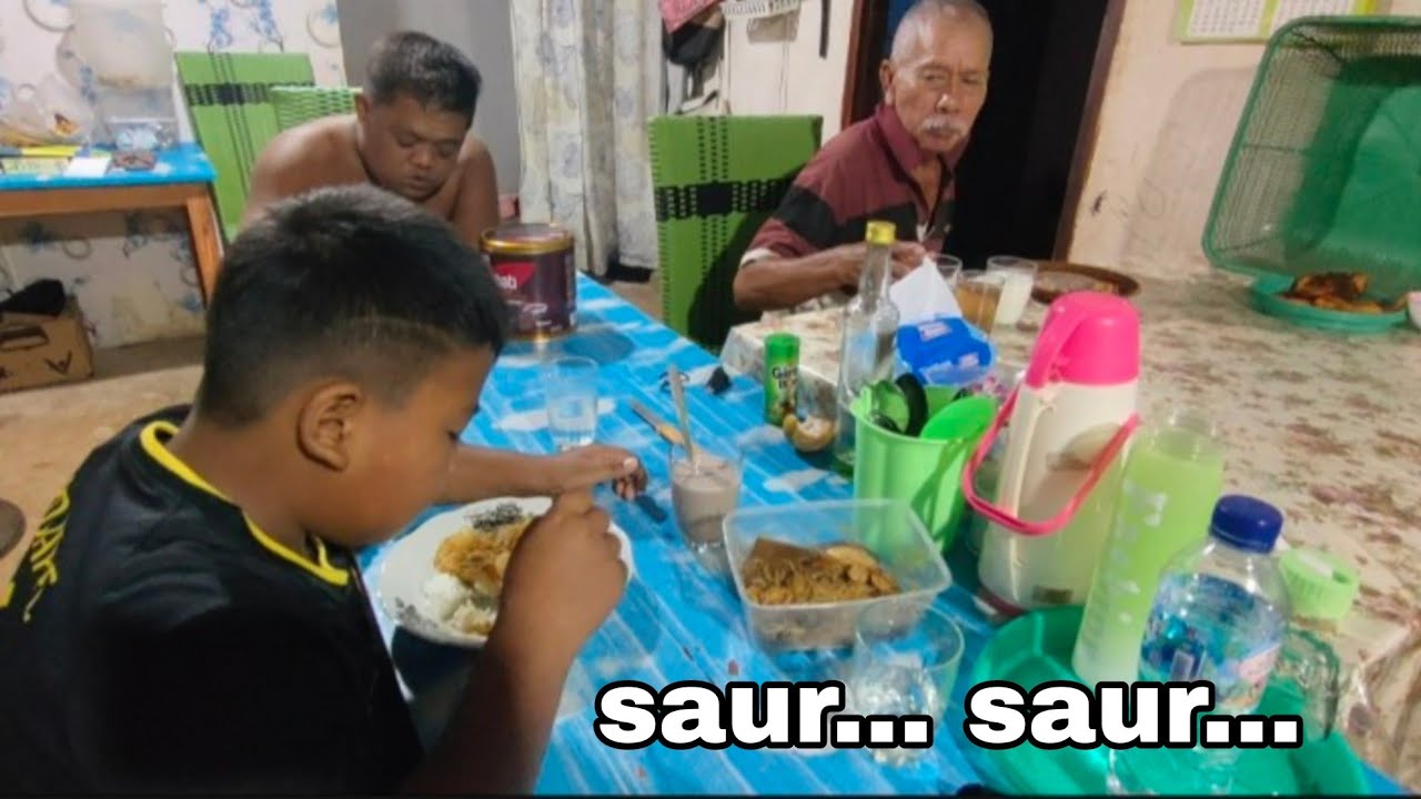 Lek Toni ikut saur katanya mau puasa 