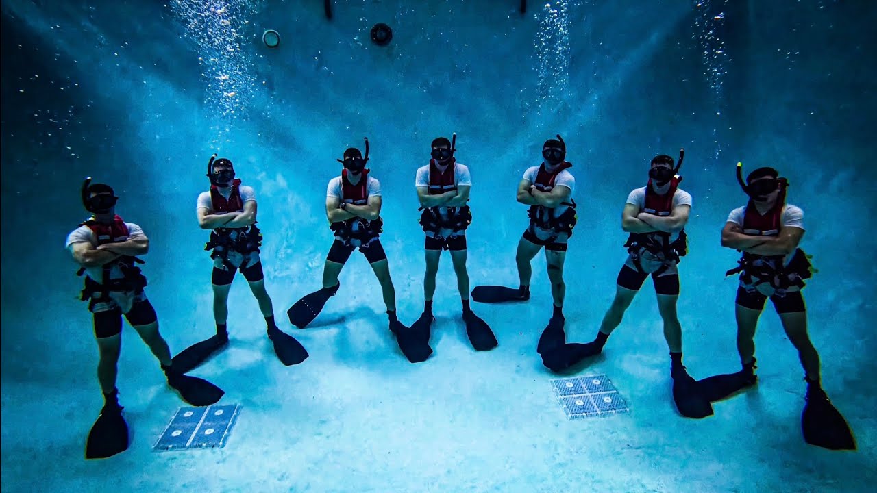 USCG Helicopter Rescue Swimmer AST A School (02-24)