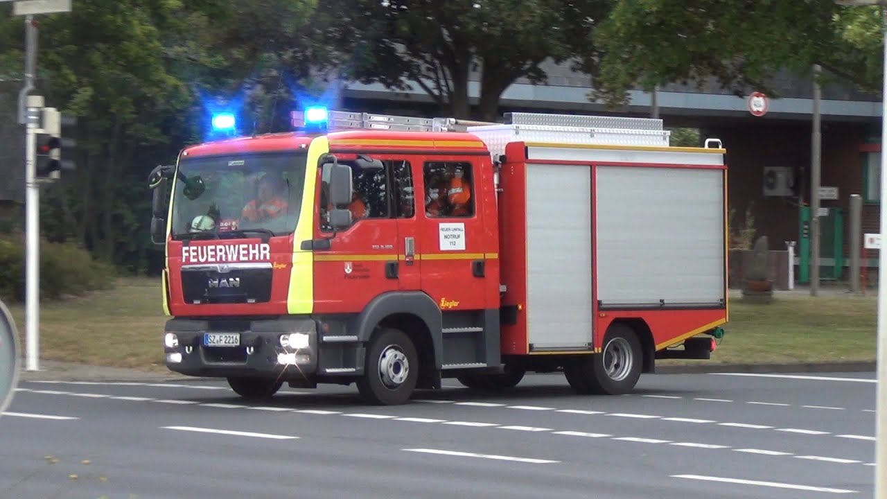 [Großalarm - Rauch im Krankenhaus] Einsatzfahrten Berufs- und Freiwillige Feuerwehren Salzgitter