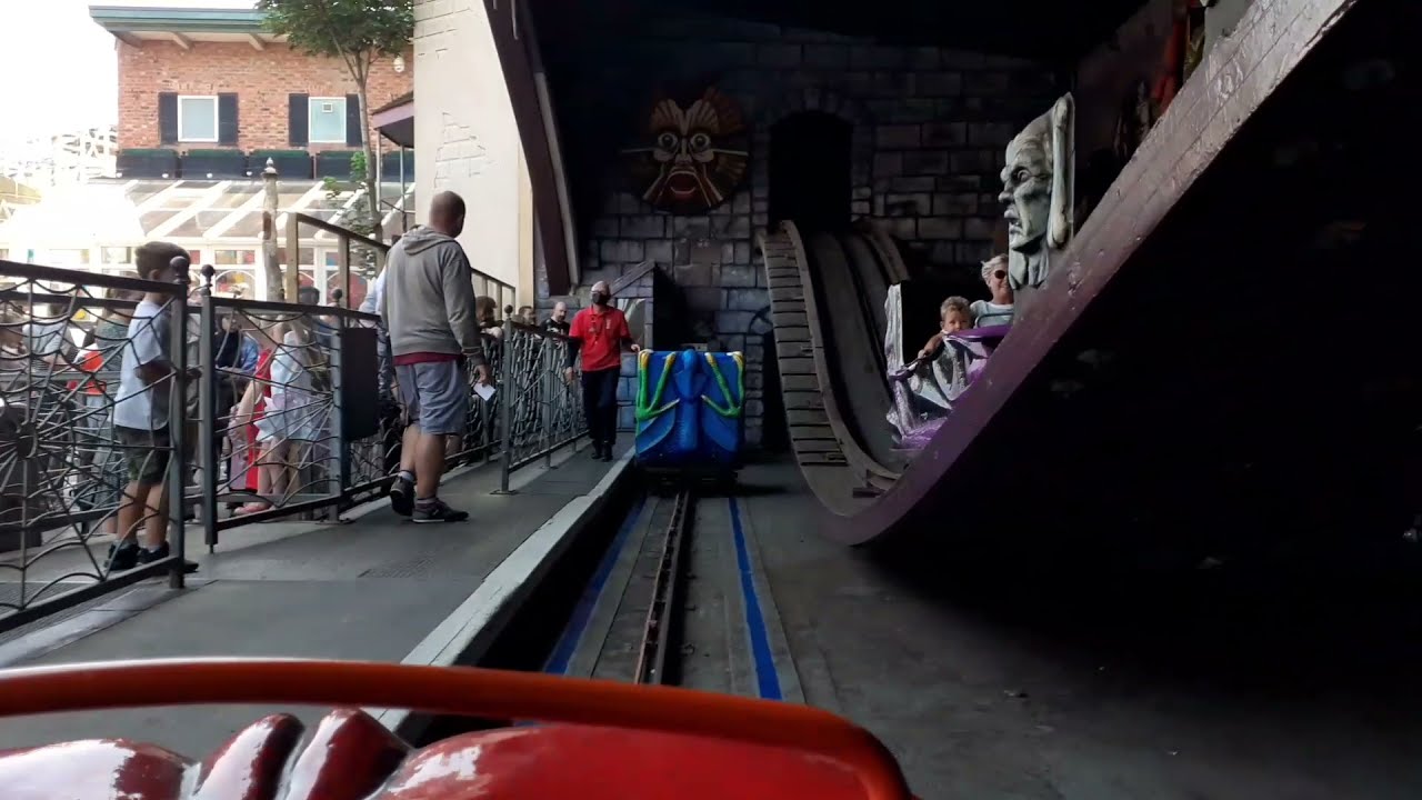 Ghost train-blackpool easure beach-on ride POV👻