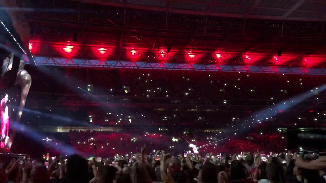 So what - pink Wembley 30/06/19