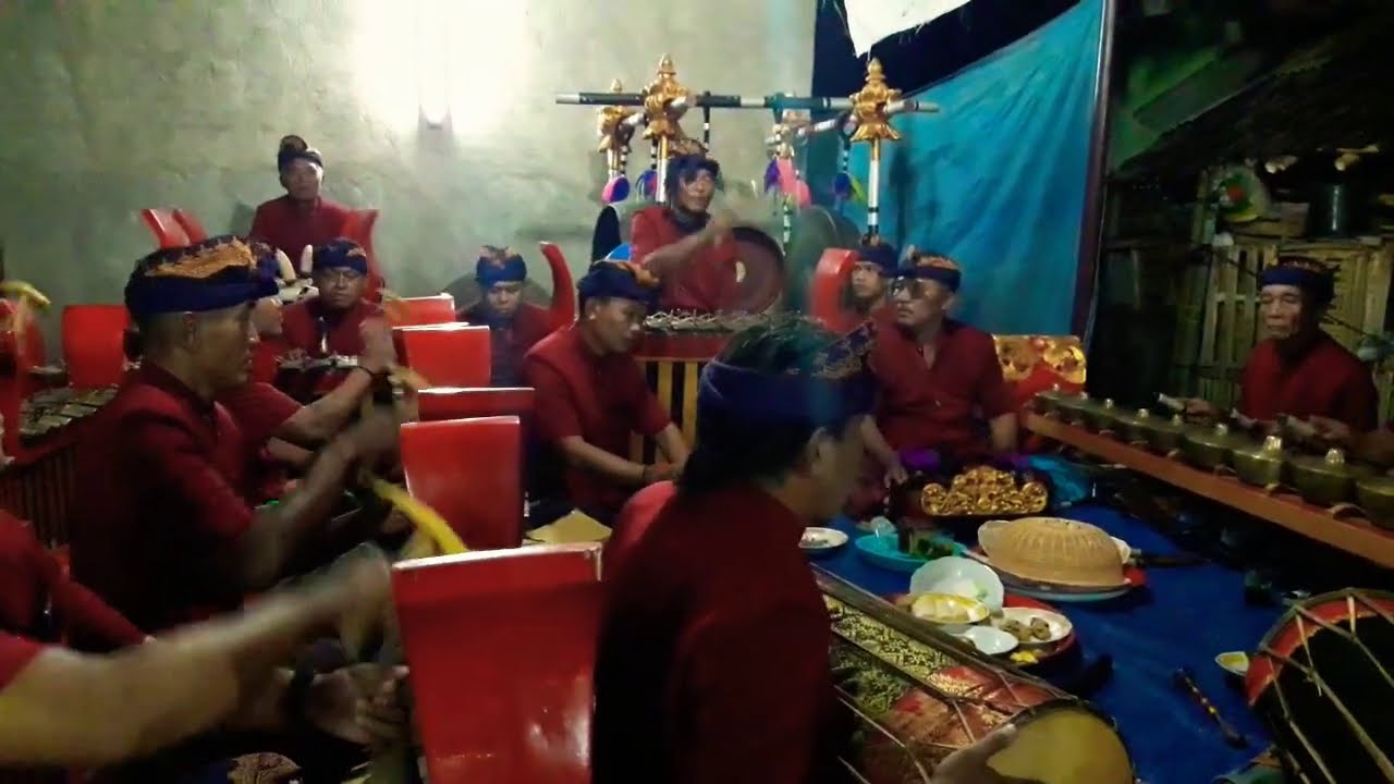 Kolaborasi Gamelan Sasaqa Buana gundul dan Terune jaye Dasan Tereng Gita Istawe
