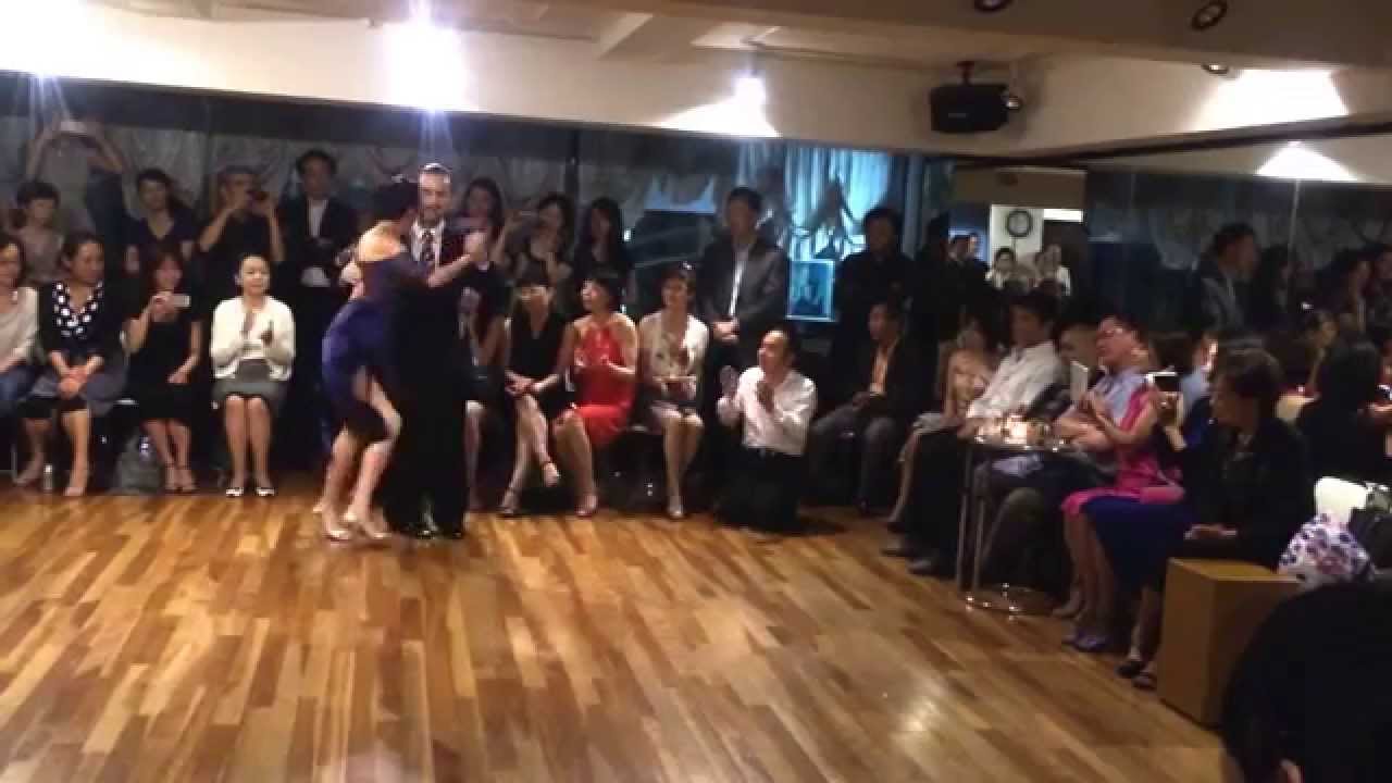 アルゼンチンタンゴ バネッサ＆ファクンド(ミロンガ)