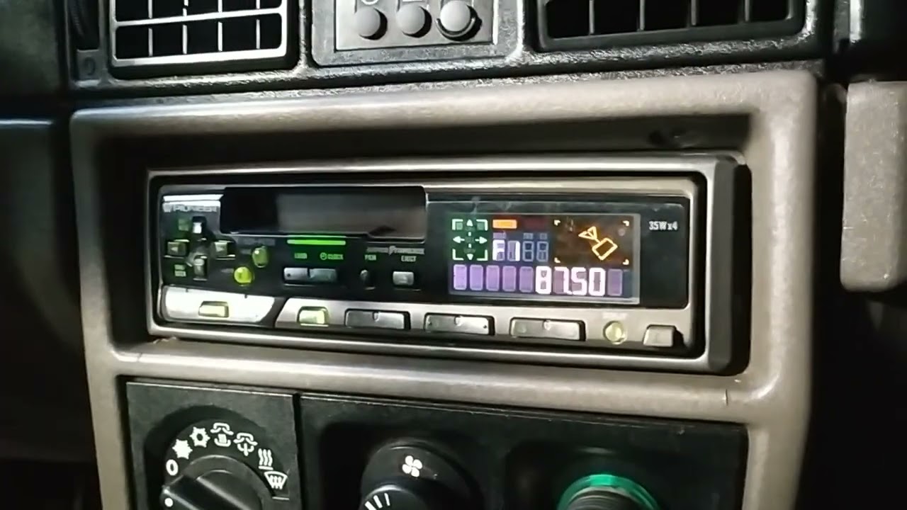 Como ativar o auxiliar no som Pioneer KEH-B4750