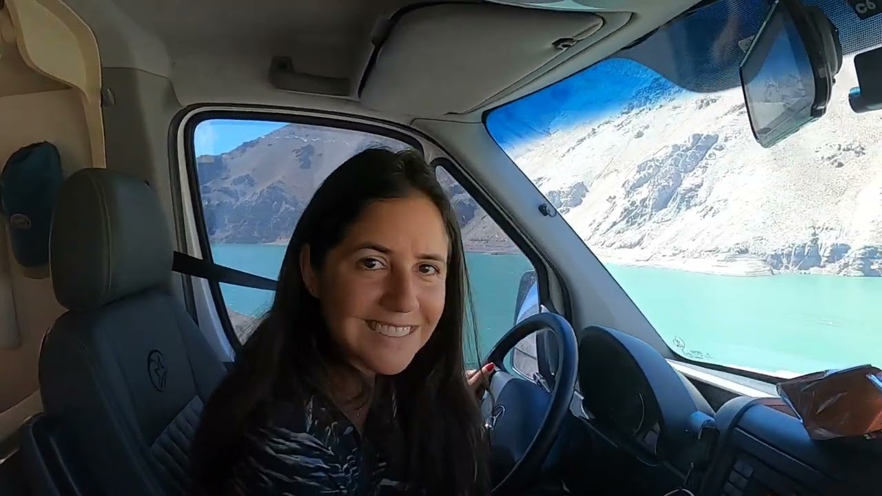 Cruzando os Andes pelo Paso de Agua Negra a 4.800m de altitude.