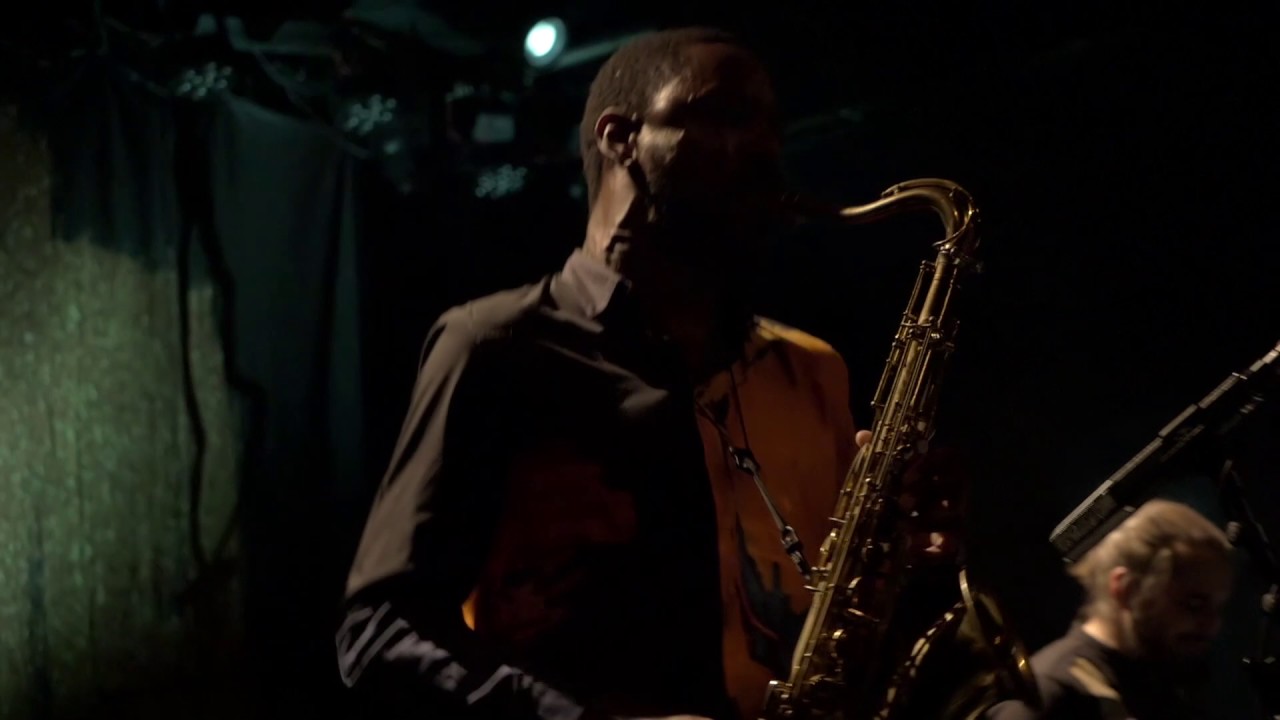 Shake Stew feat. Shabaka Hutchings - Play Mass (live)