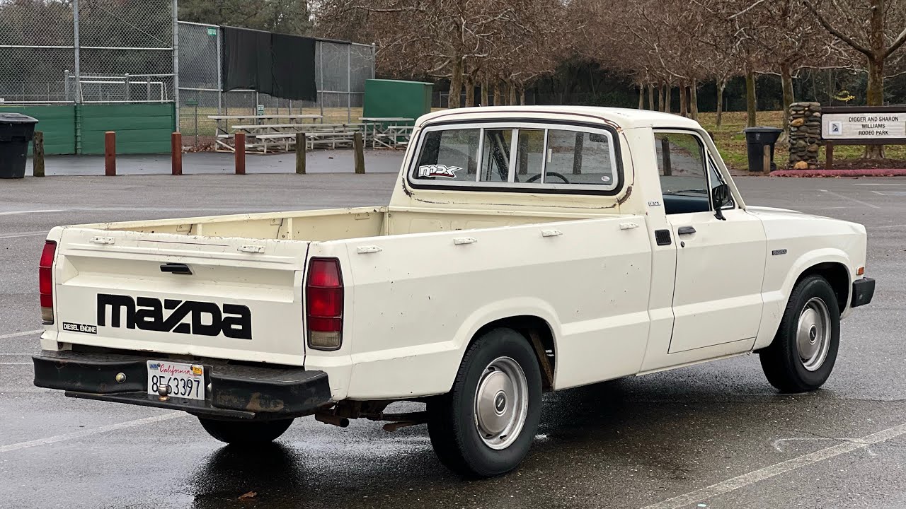 Mazda B2200 1984 года выпуска, с дизельным двигателем, пробег всего 83 000 оригинальных миль!