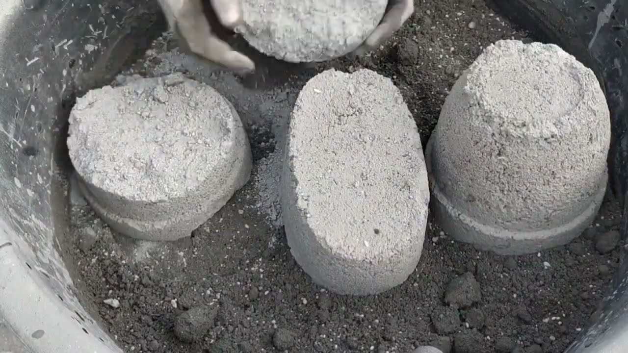 Asmr| gritty sand cement crumbling in lots of water 💦💦
