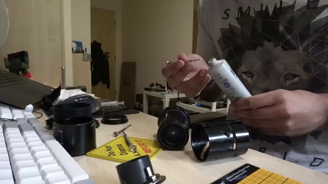 Manual Push/Pull Zoom Lens Repair | Stuck Zoom and Aperture | Pentacon Prakticar 80-200 Lens