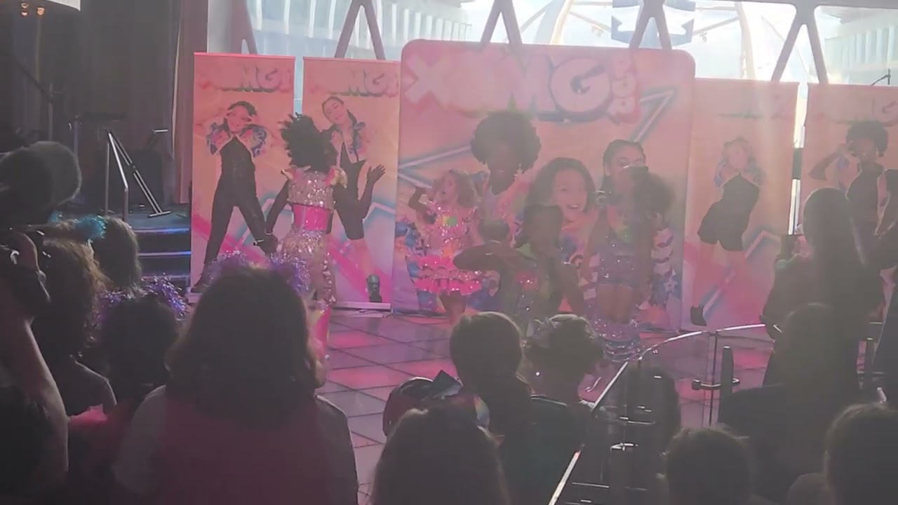 XOMG Pop - Merry Go Round 11/12/23