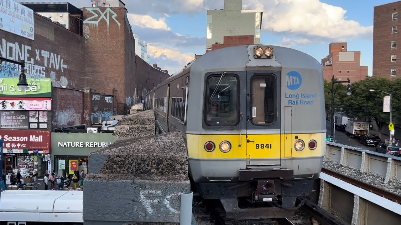 MTA Long Island RailRoad: Port Washington Branch PM Rush Hour Trains @ Flushing-Main St (M3, M7, M9)