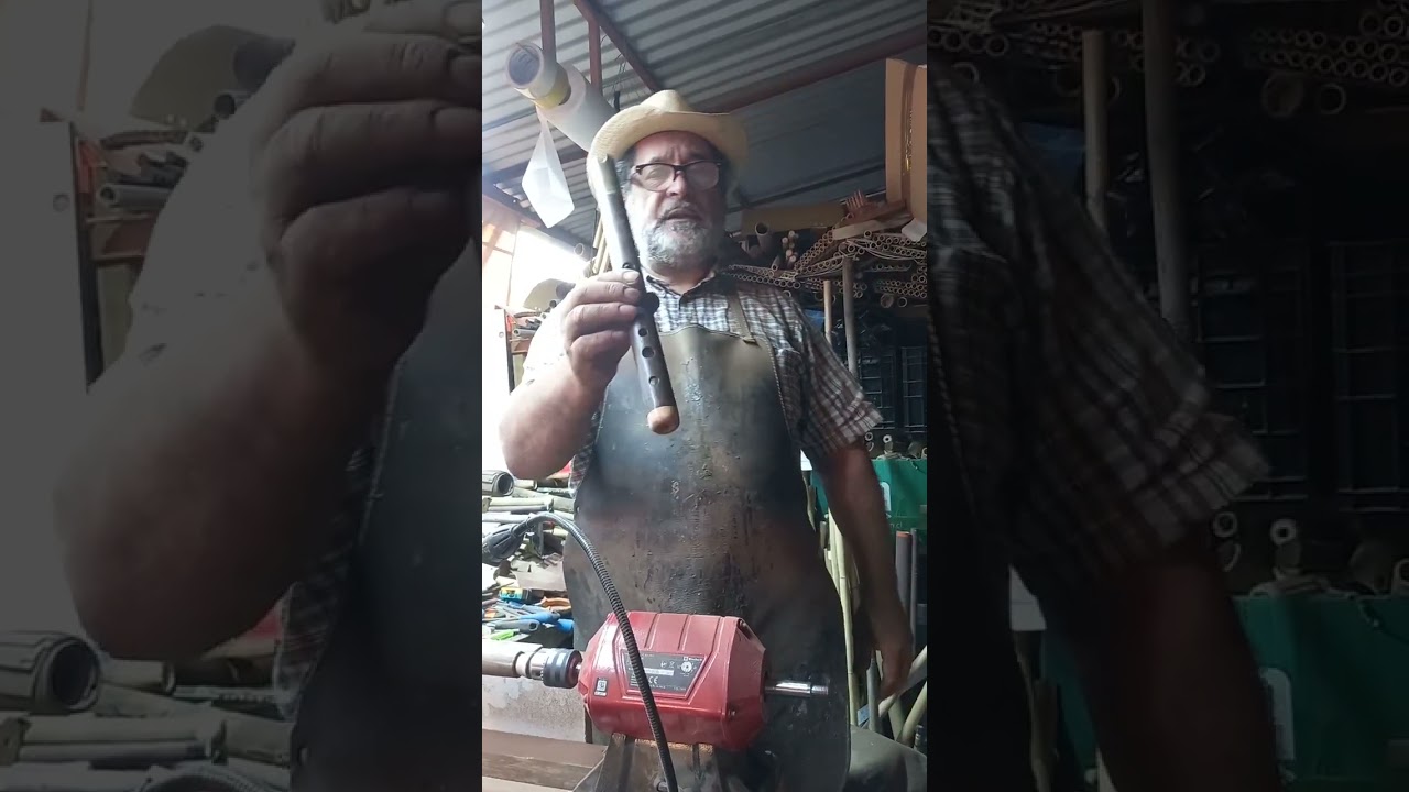 QUENA CON ALMA METALICA DE ALUMINIO.
