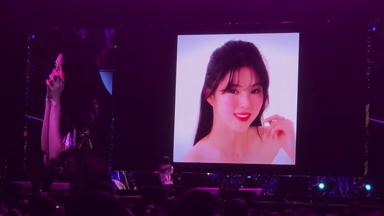 Han So Hee in Manila - fan video