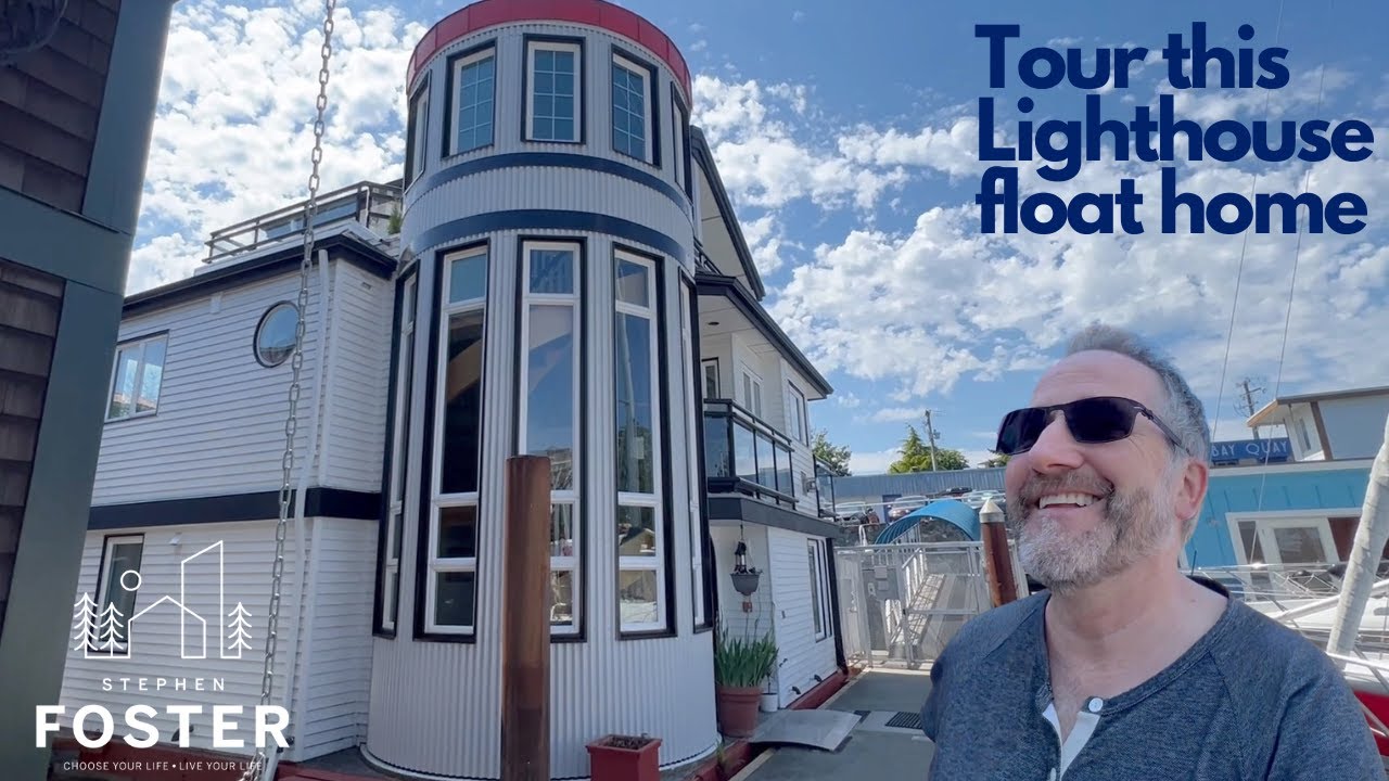 A floating home Lighthouse tour!  | Float home living