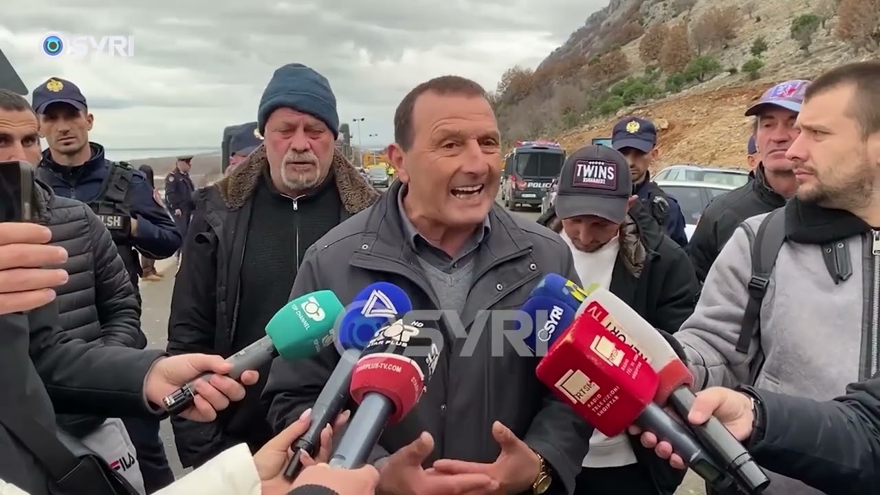 Banorët e Baks Rrjollit në protestë, përplasen me policinë e shtetit