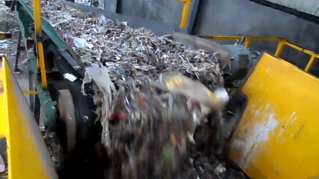 Industrial shredder used 2 years XRD80 can shredding household waste Mixed garbage 10T/H yield