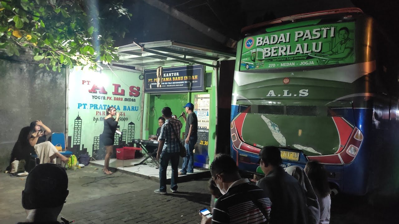 ELF LONG suoss ke POOL ALS JOGJA , ternyata lagi pada goyang dangdut
