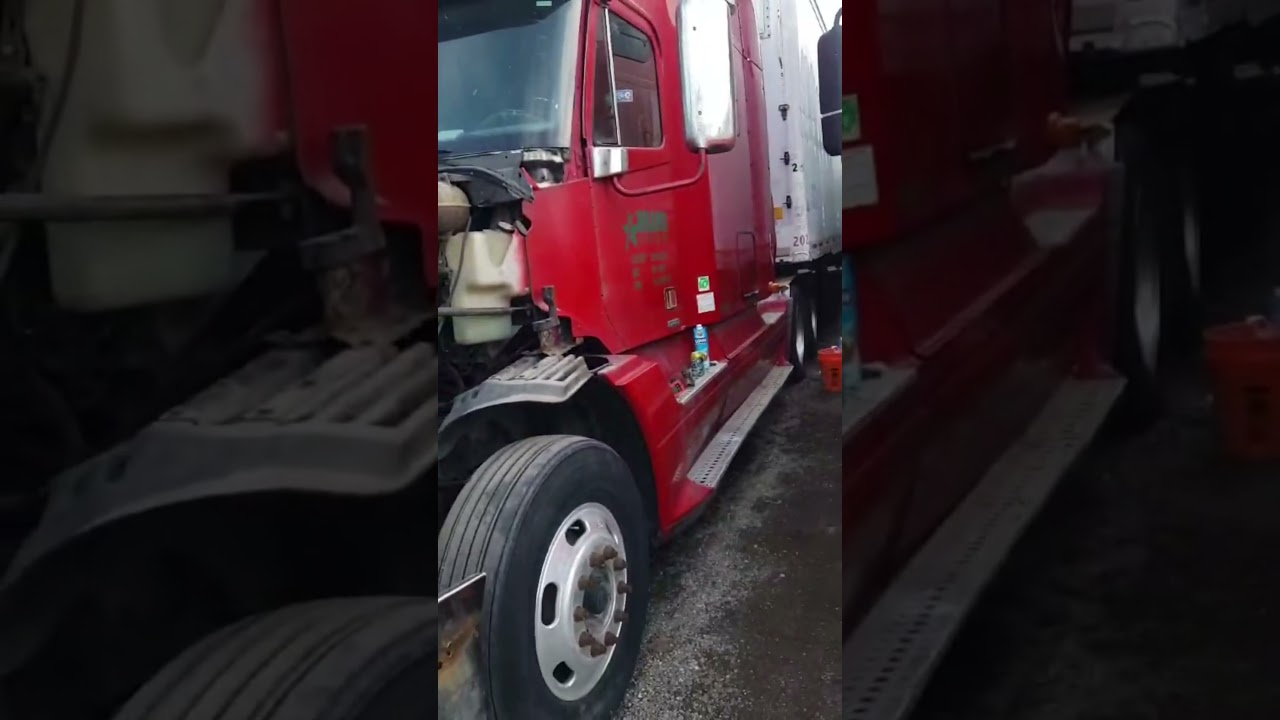 After one year not being started&hellip; #freightliner #century #detroit #series60 #2007 #Shorts