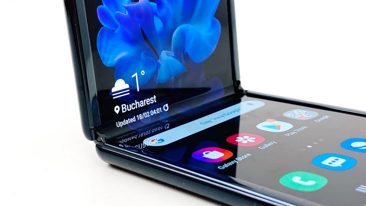 Samsung Galaxy Z Flip Unboxing în Română; Cel mai nou pliabil este aici! 🙂