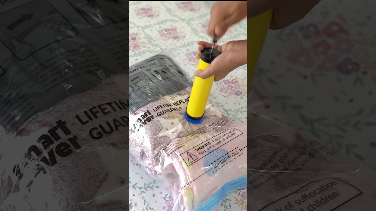 More Space, Less Mess! 🧳✨ Store Smart with Vacuum Bags.
