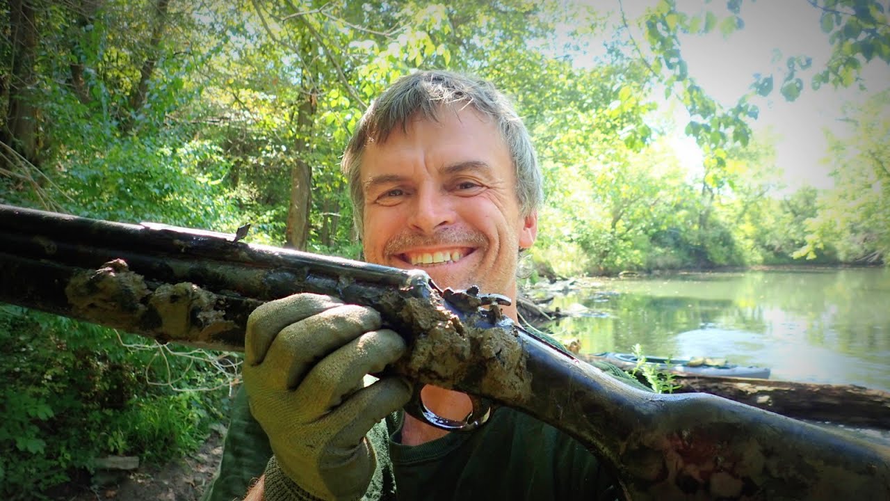 I Found An Awesome Gun In The Creek! | Aquachigger