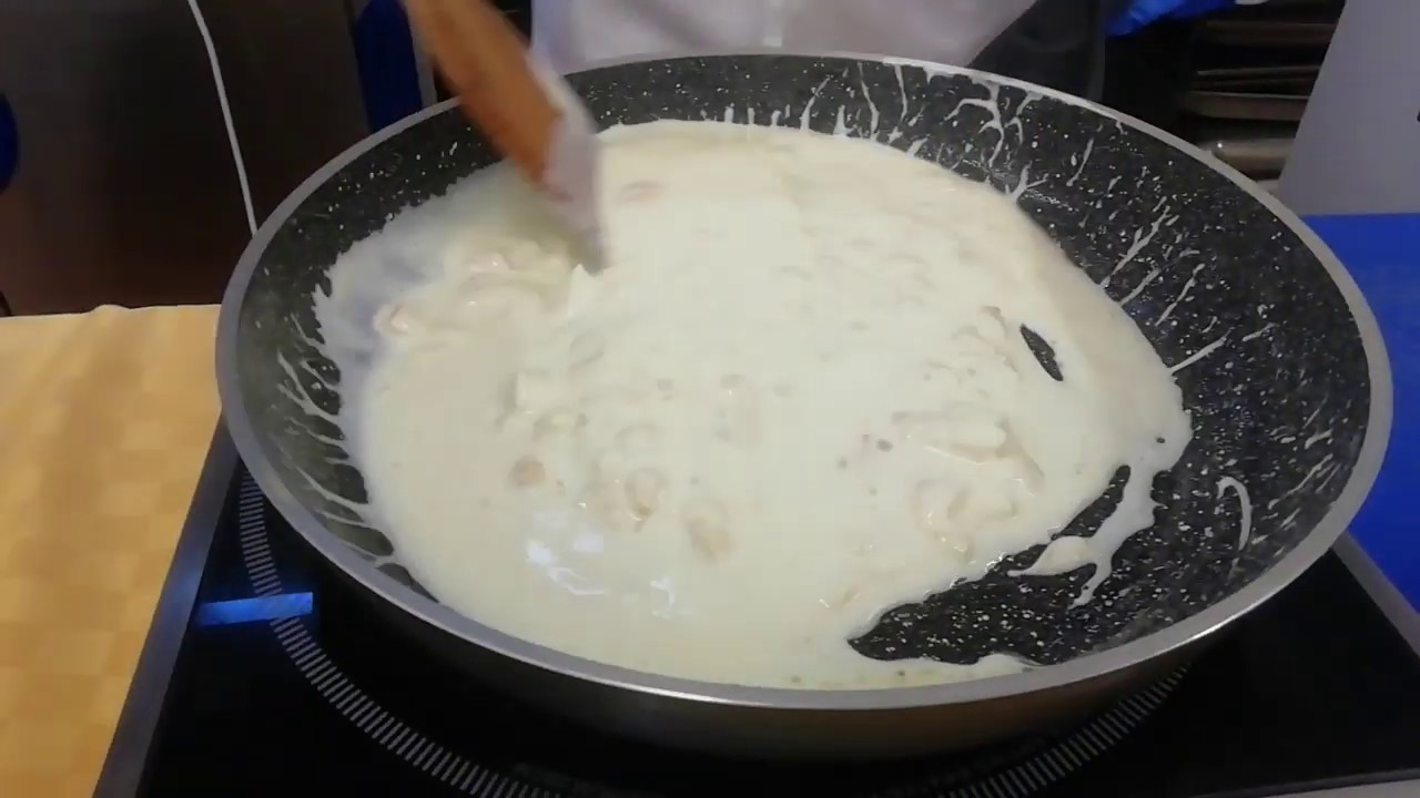 Italian Food al tuo fianco in cucina | 04  Fonduta scamorza e panna