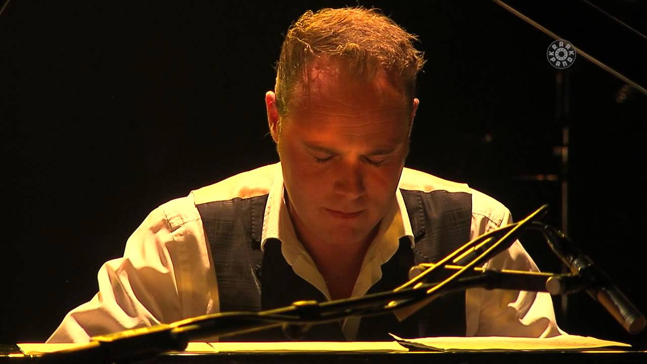 JEF NEVE:   NEVER GIVE UP - Kraakpand, Handelsbeurs Concertzaal, 11.10.2014